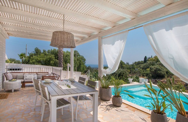 TD Casa Fusella with Panoramic Pool and sea view