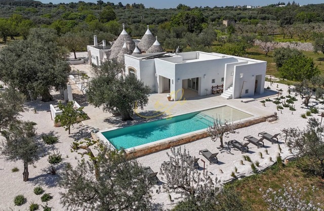 TD Marlù Luxury Trulli Experience w/Stunning Pool
