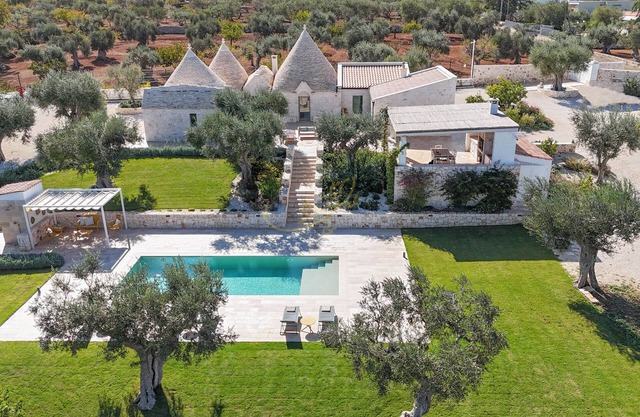 TD Trulli Lorusso Design Luxury Trulli with Pool