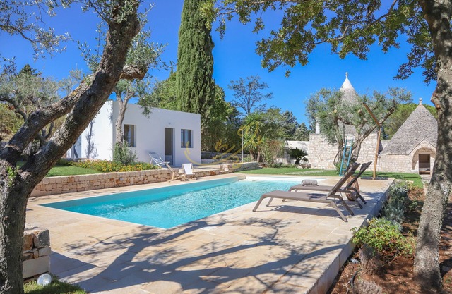 TD Trulli Tortorella w/nature pool & Sauna