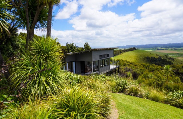 Te Huia - A Coastal Retreat at Taiharuru