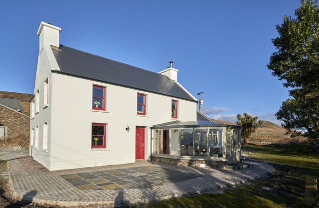 Teach Geal - 4 bedroom house