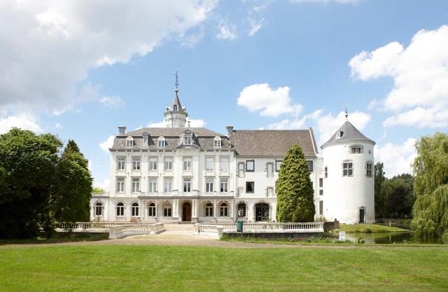 Teaching Hotel