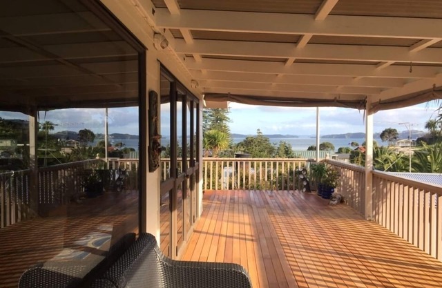 Teaghlach: Tapeka/Russell Holiday Home