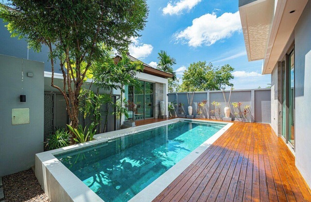 Teak 5 Bedroom Luxurious Pool Villa, Bangtao Beach