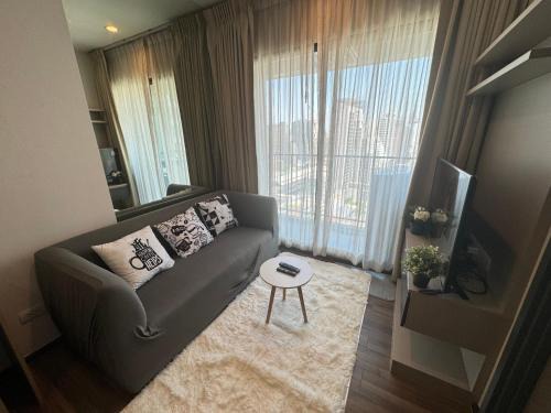 Tela condo ตากสินสาทร