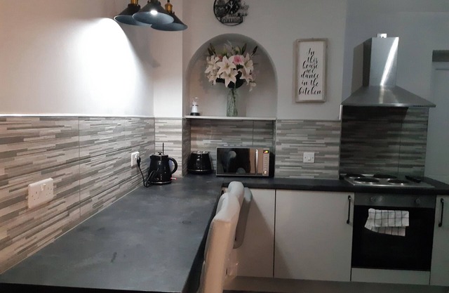 Telford - Apartment - Sleeps 5 - Flat 4