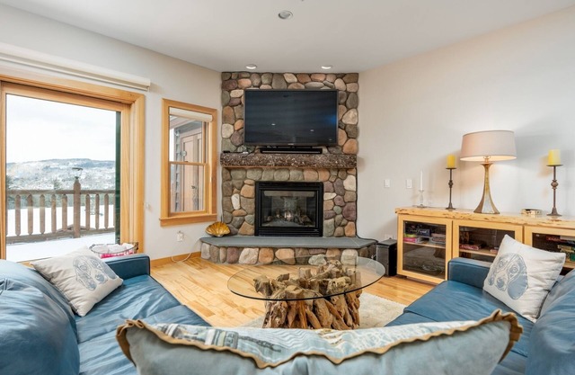 Tempest Ridge Townhouse 18 | 6 Bed, 4.5 Bath