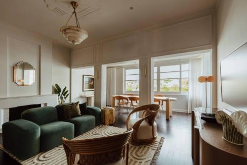 Tender is the Stay - Luxury designer 2BR Glenelg