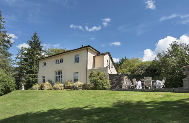 TENT LODGE, pet friendly, with open fire in Coniston