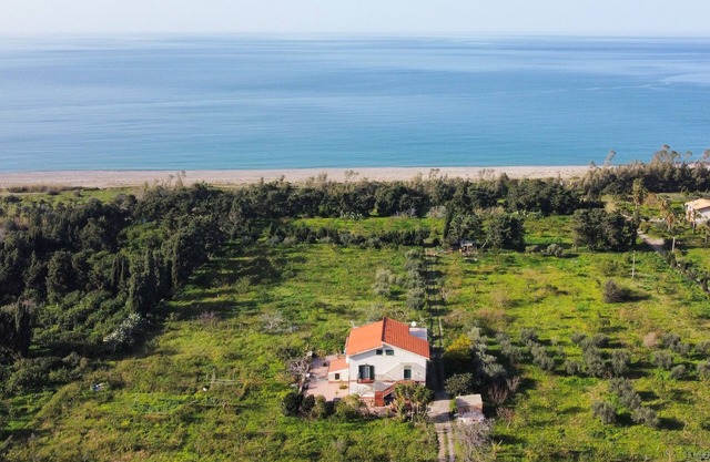 Tenuta Piana 1: with direct access to the sea