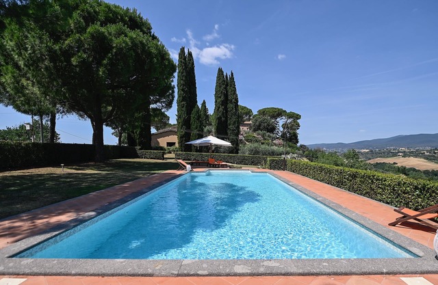 Tenuta Santa Cristina - Exclusive Villa with Private Pool and Tennis near Rome