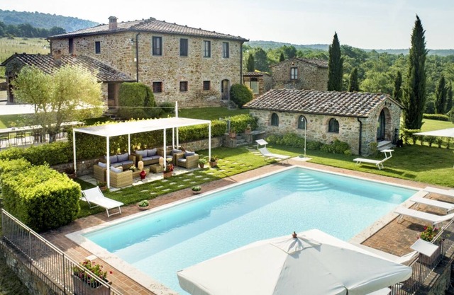 Tenuta Valdambra - Nine Bedroom Villa, Sleeps 20