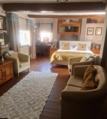Ternhill Farm House - 5 Star Guest Accommodation with optional award winning breakfast