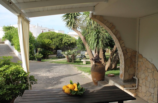 "Terra di mare" Three-room apartment in Villa with Garden