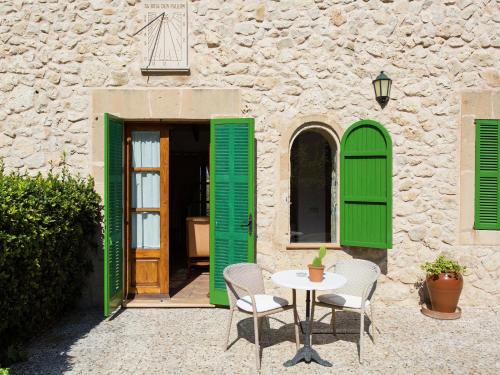 Terraced House in Mallorca with Pool