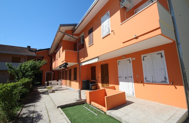 Terraced house with outdoor space
