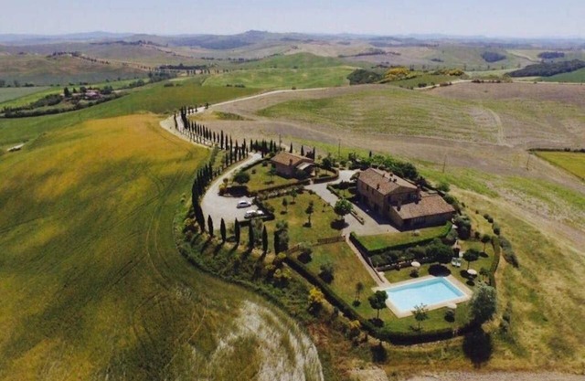 Terraced house with swimming pool in farmhouse near Siena with swimming pool