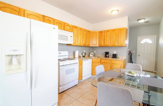 Terrific 4-bedroom apartment-oso