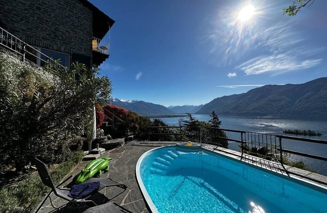 Tessiner Haus, Privater Außenpool, Eigener Garten, Freier Seeblick