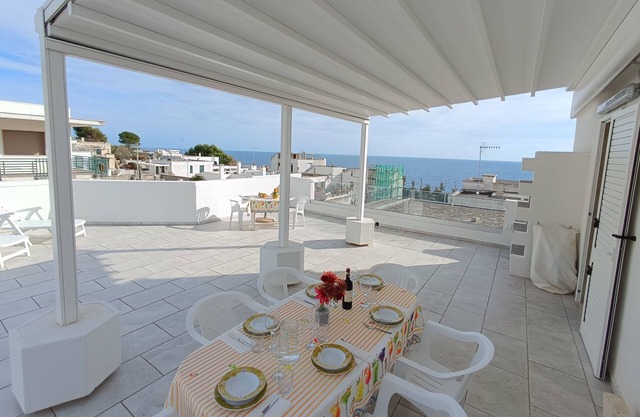 TEVERE penthouse with 90 m2 terrace overlooking the sea