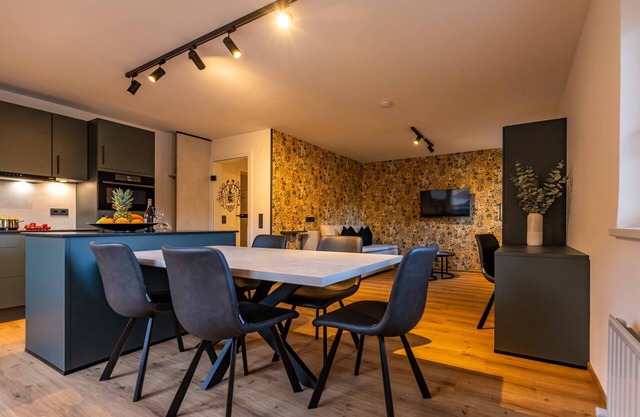 Tevini Alpine Apartments - Glocknerblick, balcony