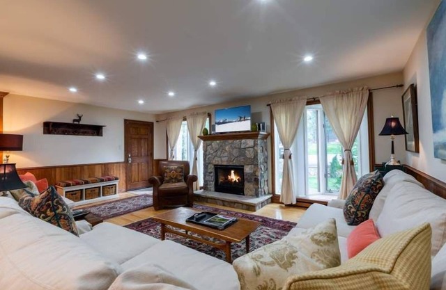 Texas Townhouse On Gore Creek, Walk To Lifts, Vail Village