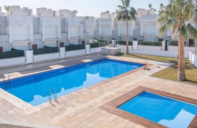 TH109/27 Townhouse in Altafulla 4 bedrooms · 4 beds · 2.5 baths