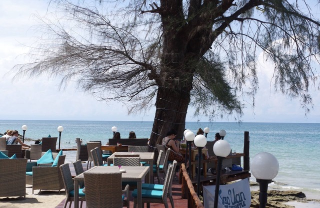 Thai House Beach Resort