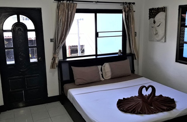 Thai villa in Patong Beach Center