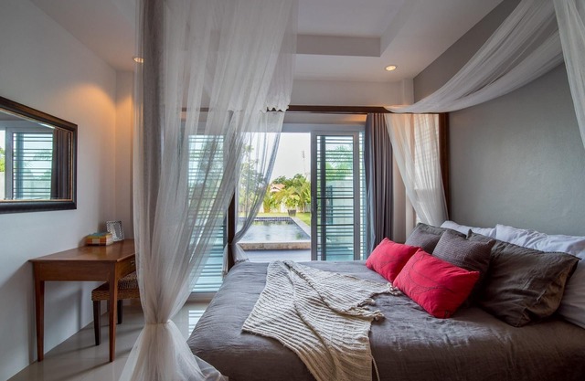 Thailand Private 10 meters pool villa