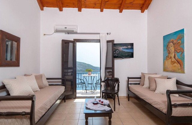 Thalia - 1 bedroom stone built traditional apartment