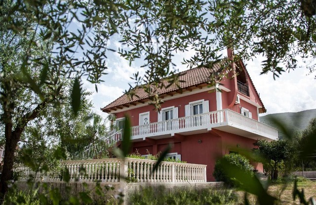 Thalia's Holiday House