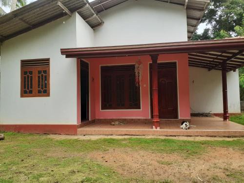 Thanabaddegama villa