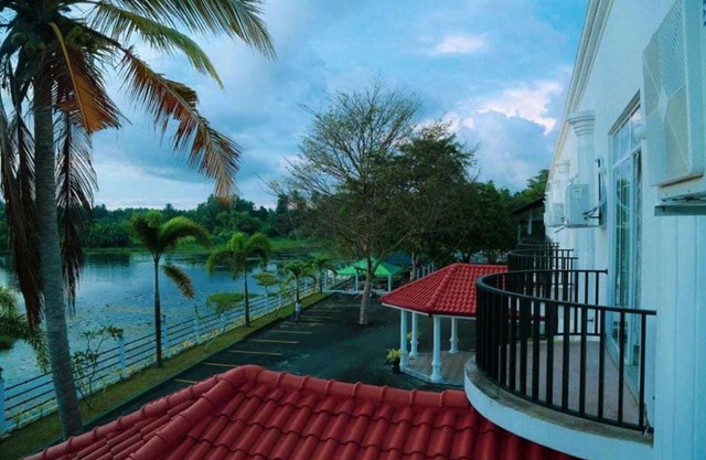 Tharindu Luxury Hotel & Banquet