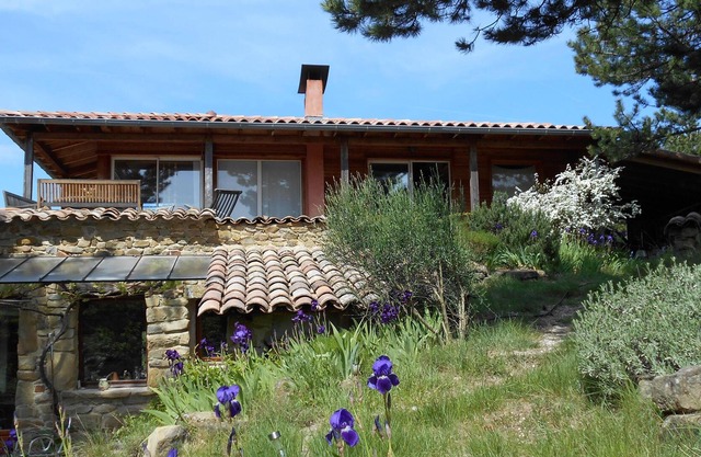 THAT FOR LOVERS OF GREAT NATURE IN PROVENNCALE DROME. single CHARM