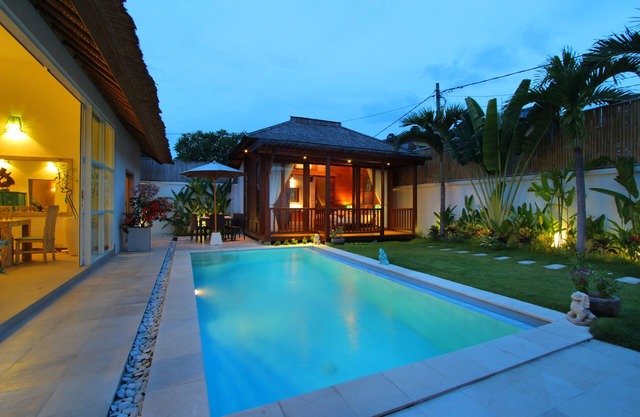 Thatched Tropical Garden Home with Pool in Trendy Seminyak