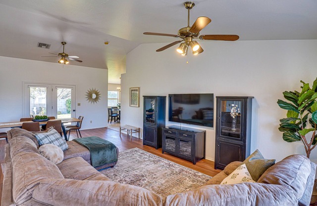Thatcher Home w/Fenced Backyard: 3 Mi to Downtown