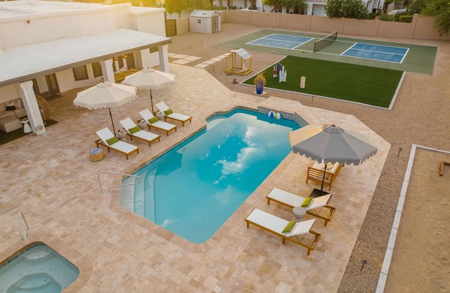 The 1986 Scottsdale Pickleball and Pool Oasis