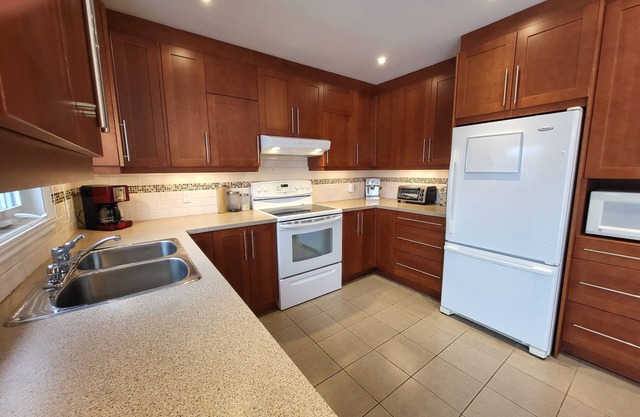 The 4-bedroom confo bungalow, close to all amenities