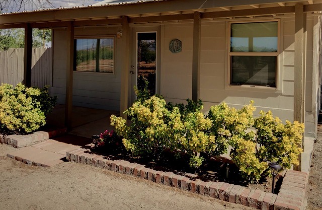 The 4V Cabin offers privacy, easy access, pet friendly.
