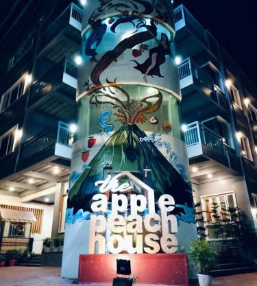The ApplePeach House