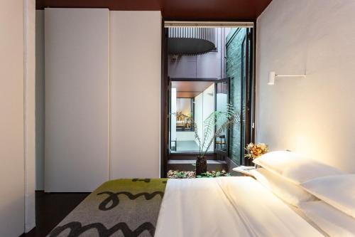 The Art House, Alexandria Isyd