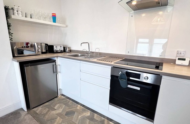 The Artic Tern - A Sea View Retreat
