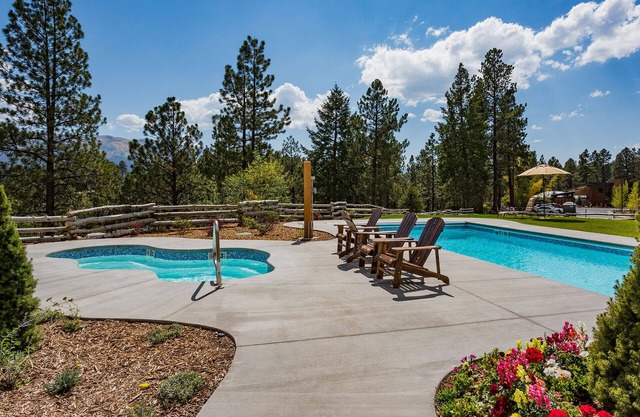 The Aspen Leaf (#504) |10 min to Ski - Golf - AC - Sauna - Pool/Hot Tub