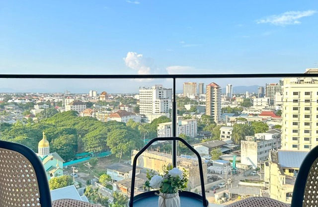 The Astra Sky River high fl MountView 2 bedder in Chiang Mai Tha Phae Gate