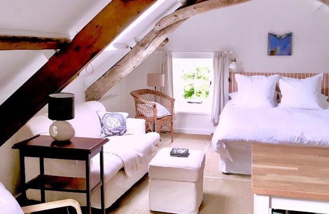 The Attic Apartment, Quay Street Studios Cardigan