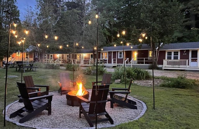 The Aurora Inn & Cottages