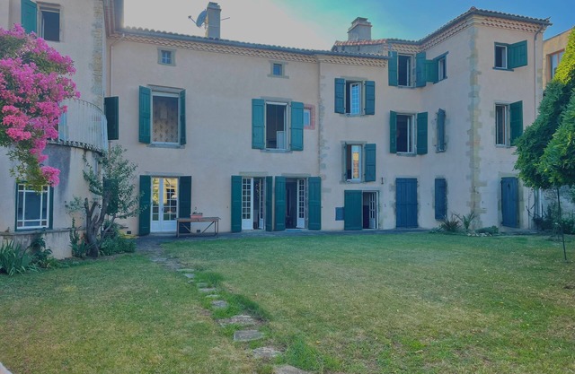 The Babouz Cottage, 4*, entire house in the heart of Mirepoix and Cathars area
