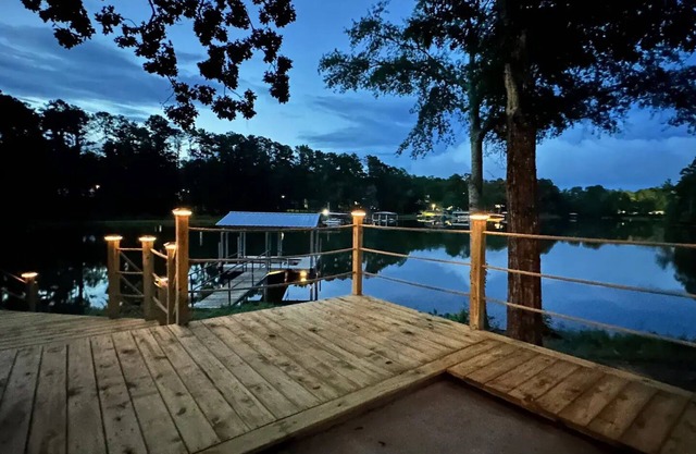 The BaitHouse - Charming Cabinnn